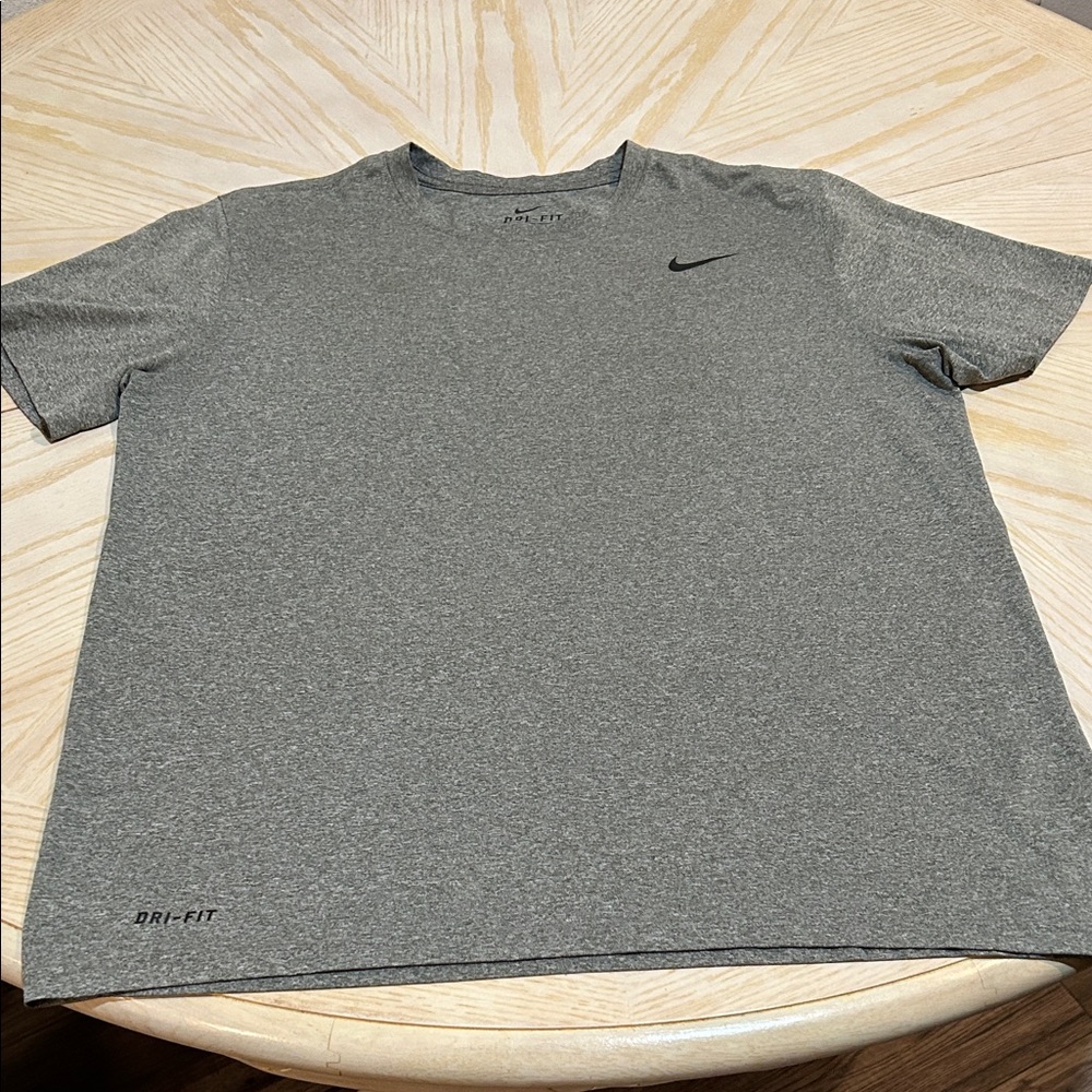 NIKE Dri Fit
